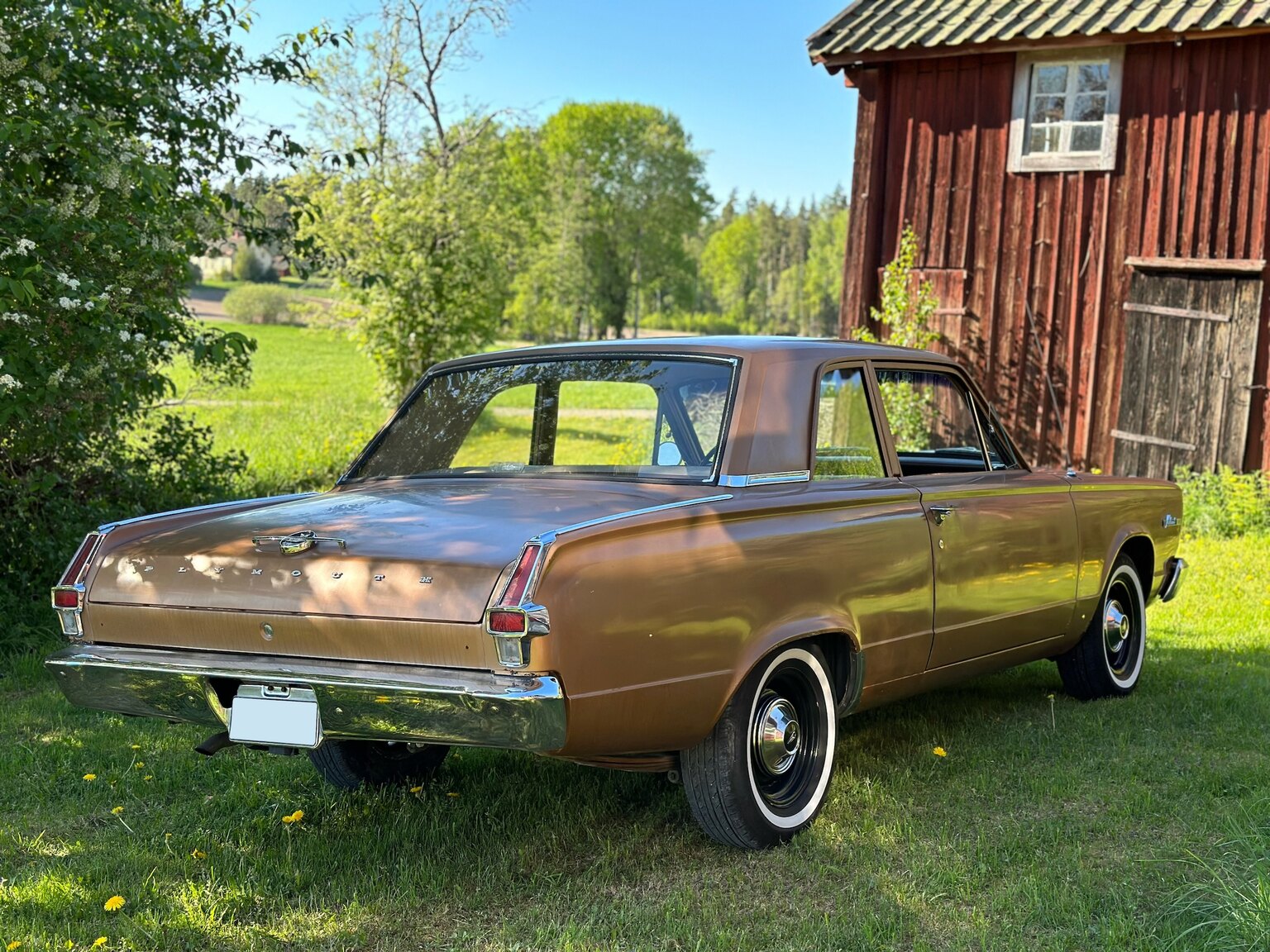 Exterior image of 1966 Plymouth Valiant 100 2-door Sedan (10)