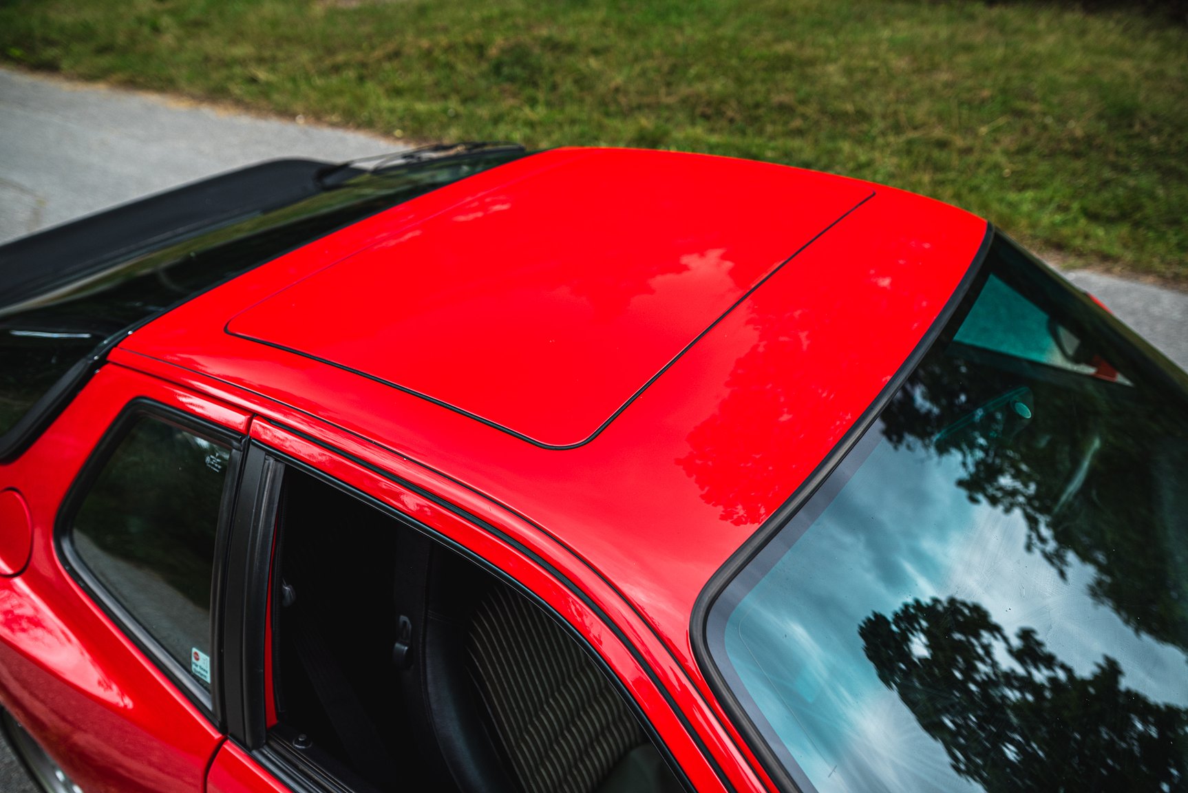 Exterior image of 1988 Porsche 944