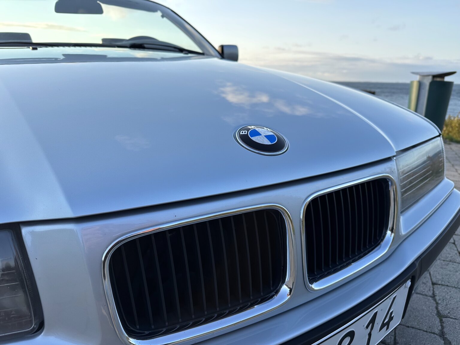 Aussenfoto 1993 BMW 325i Convertible