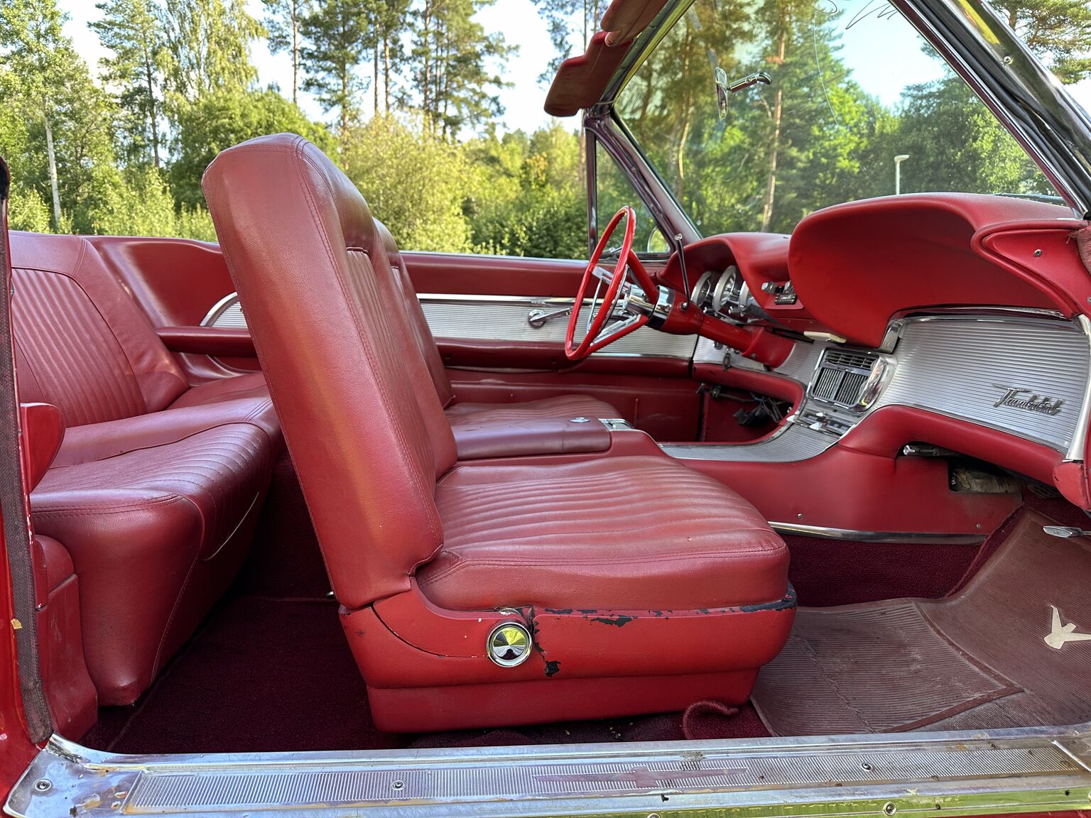 Interiörbild 1961 Ford Thunderbird Convertible