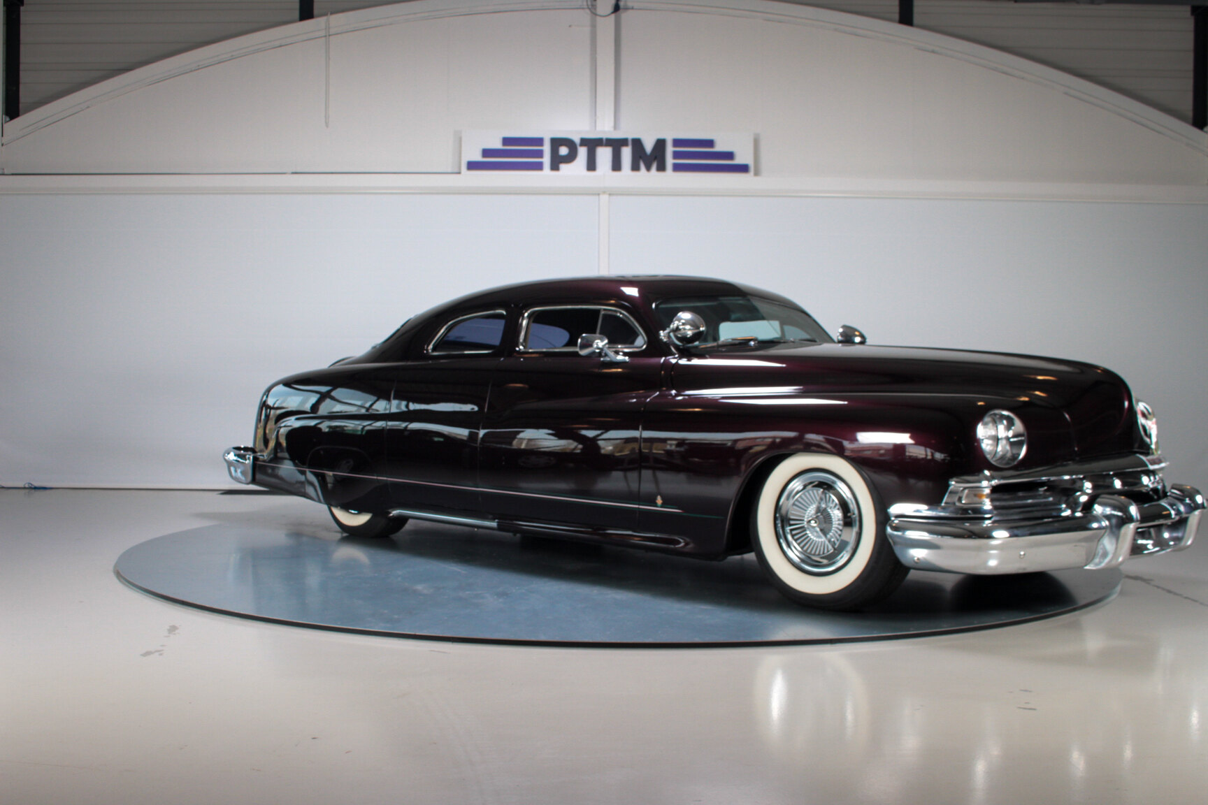 Exterior image of 1951 Lincoln Cosmopolitan 