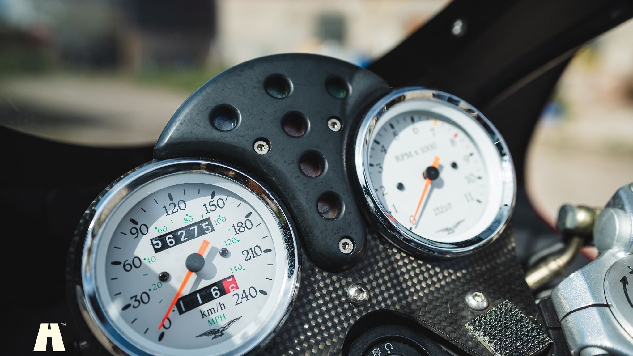 Exteriörbild på 2002 Moto Guzzi V11 Le Mans (74)