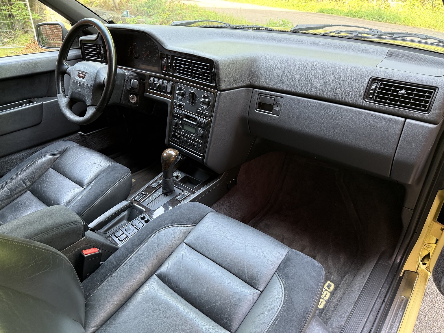 Interior image of 1995 Volvo 850 T-5R