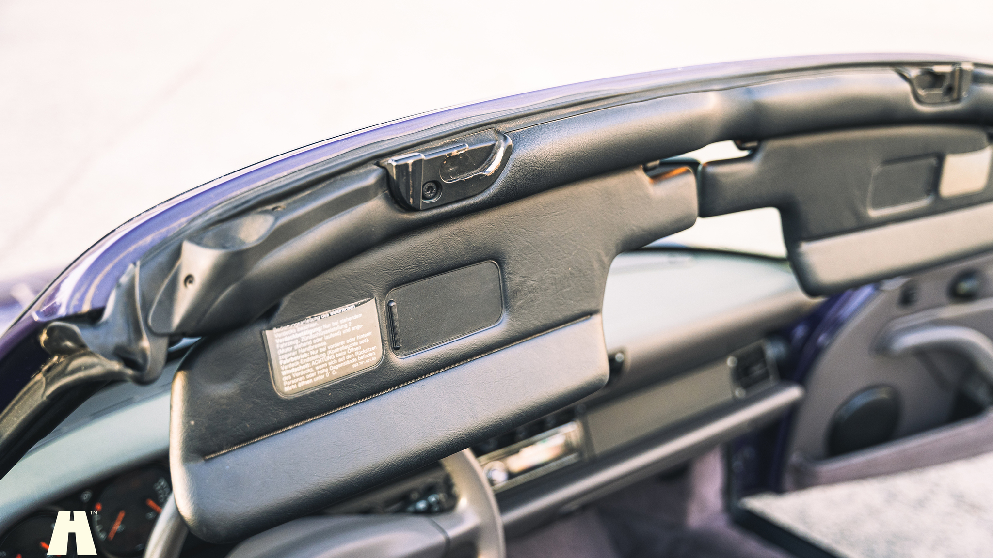 Innenraumfoto von 1994 Porsche 993 Cabriolet (26)