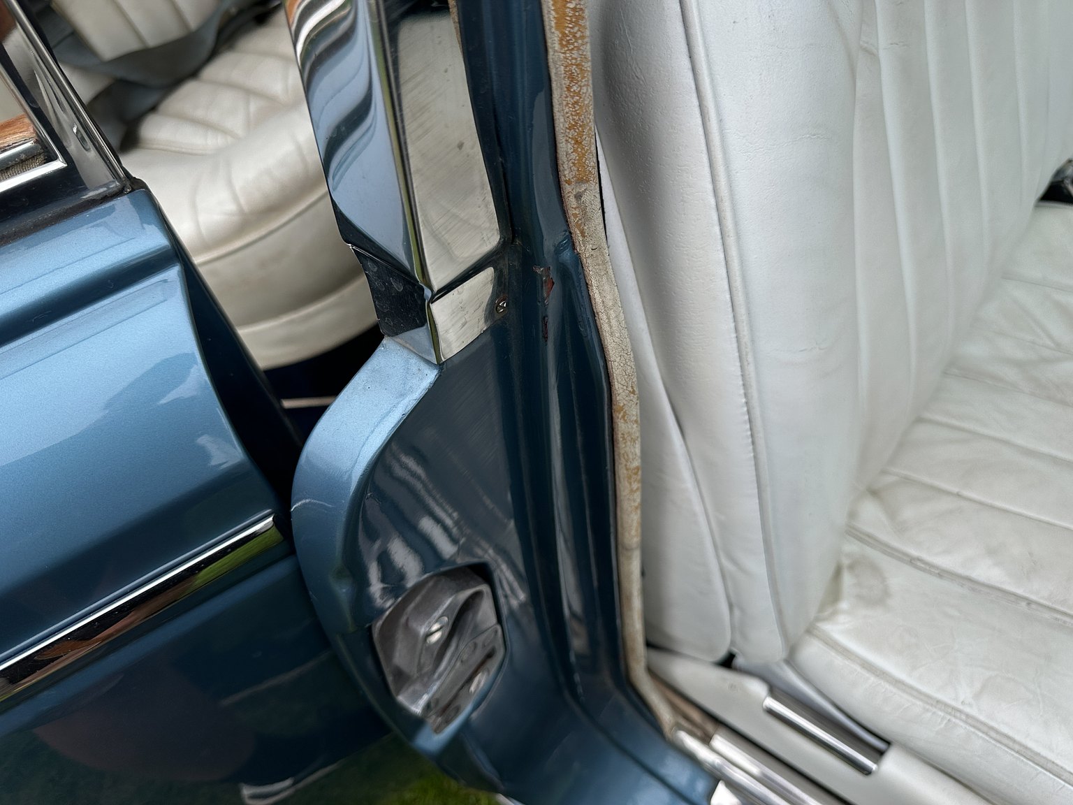 Interior image of 1972 Rolls-Royce Silver Shadow