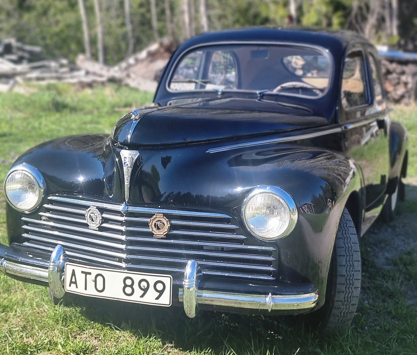 Exterior image of 1951 Peugeot 203 De Luxe