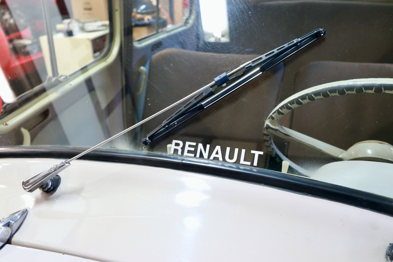 Aussenfoto 1959 Renault 4CV