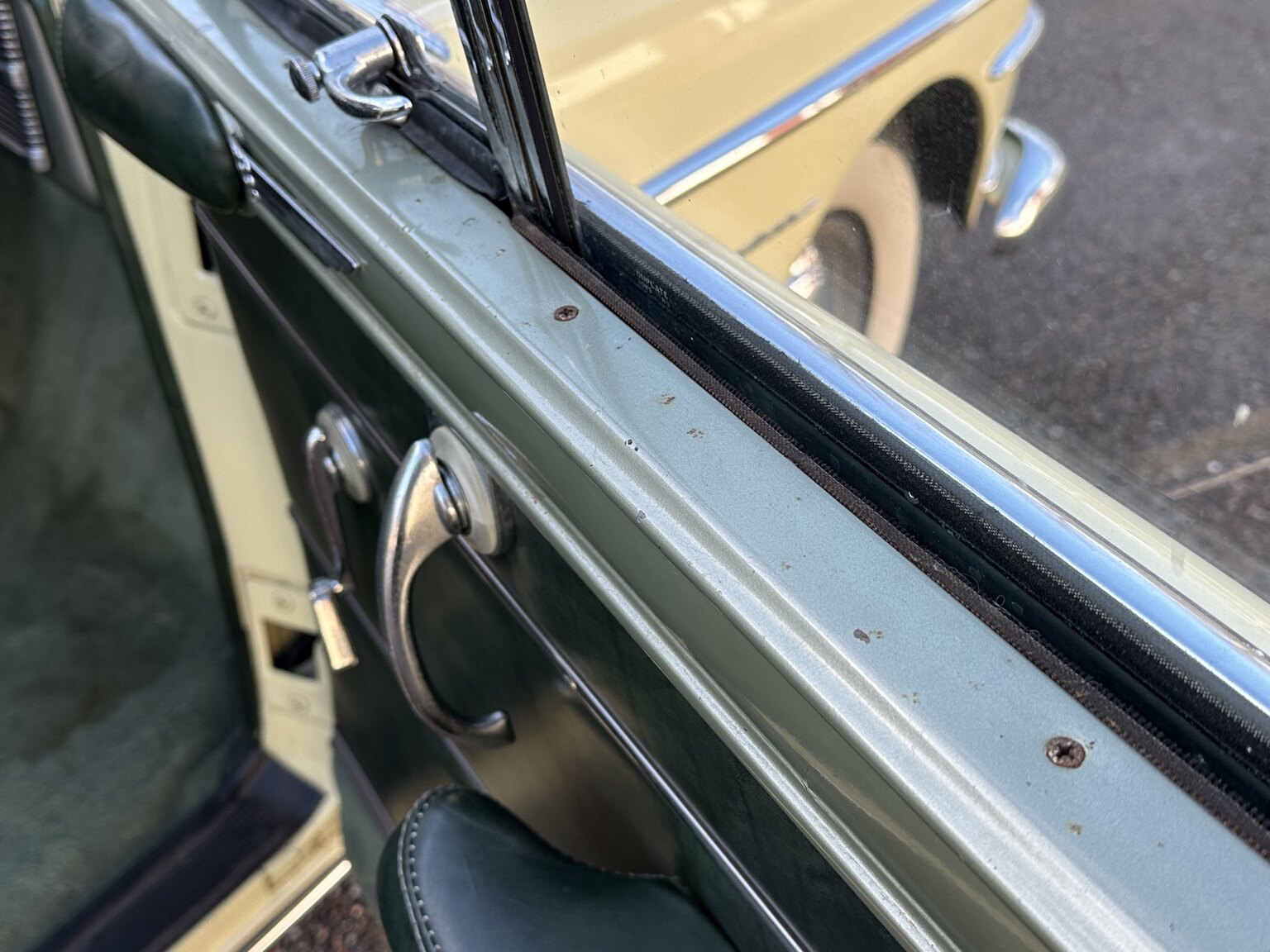 Interiörbild 1950 Chrysler Windsor Convertible (34)