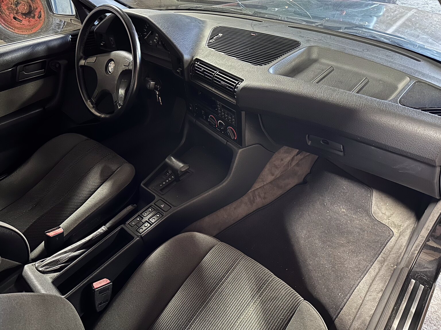 Innenraumfoto von 1988 BMW 535i