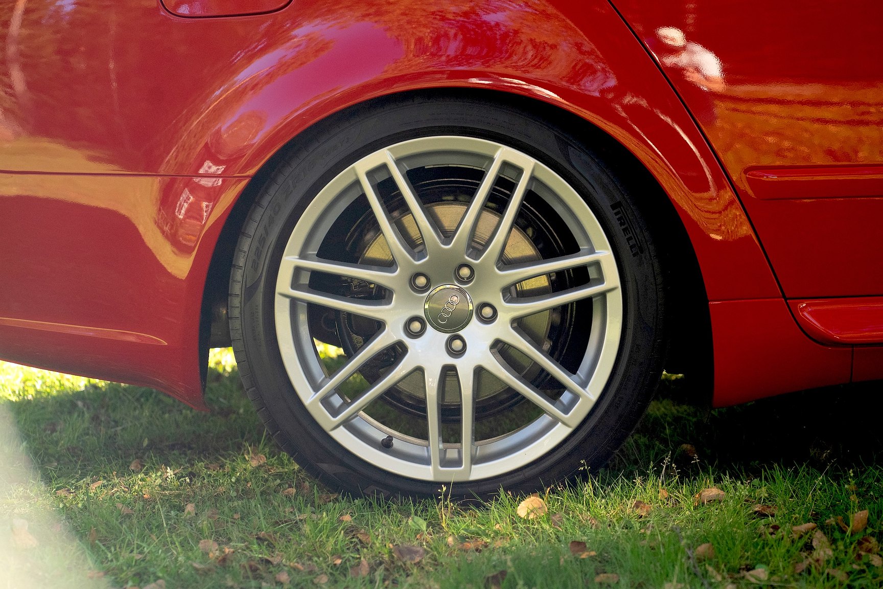 Exterior image of 2007 Audi  S4 quattro 4.2 V8 manuell