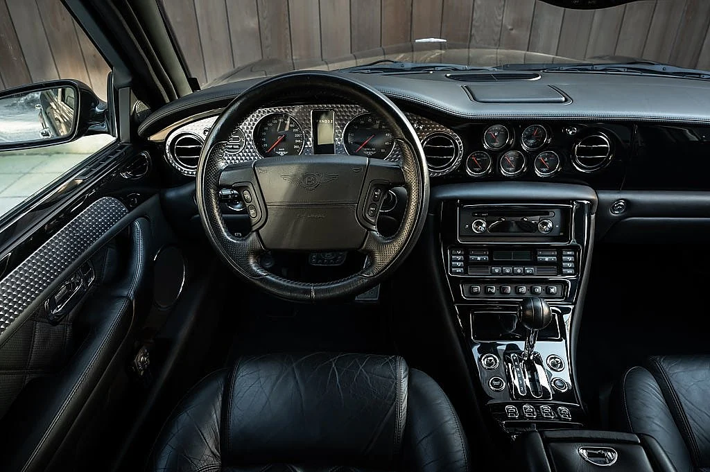 Bild von 2002 Bentley Arnage (26)