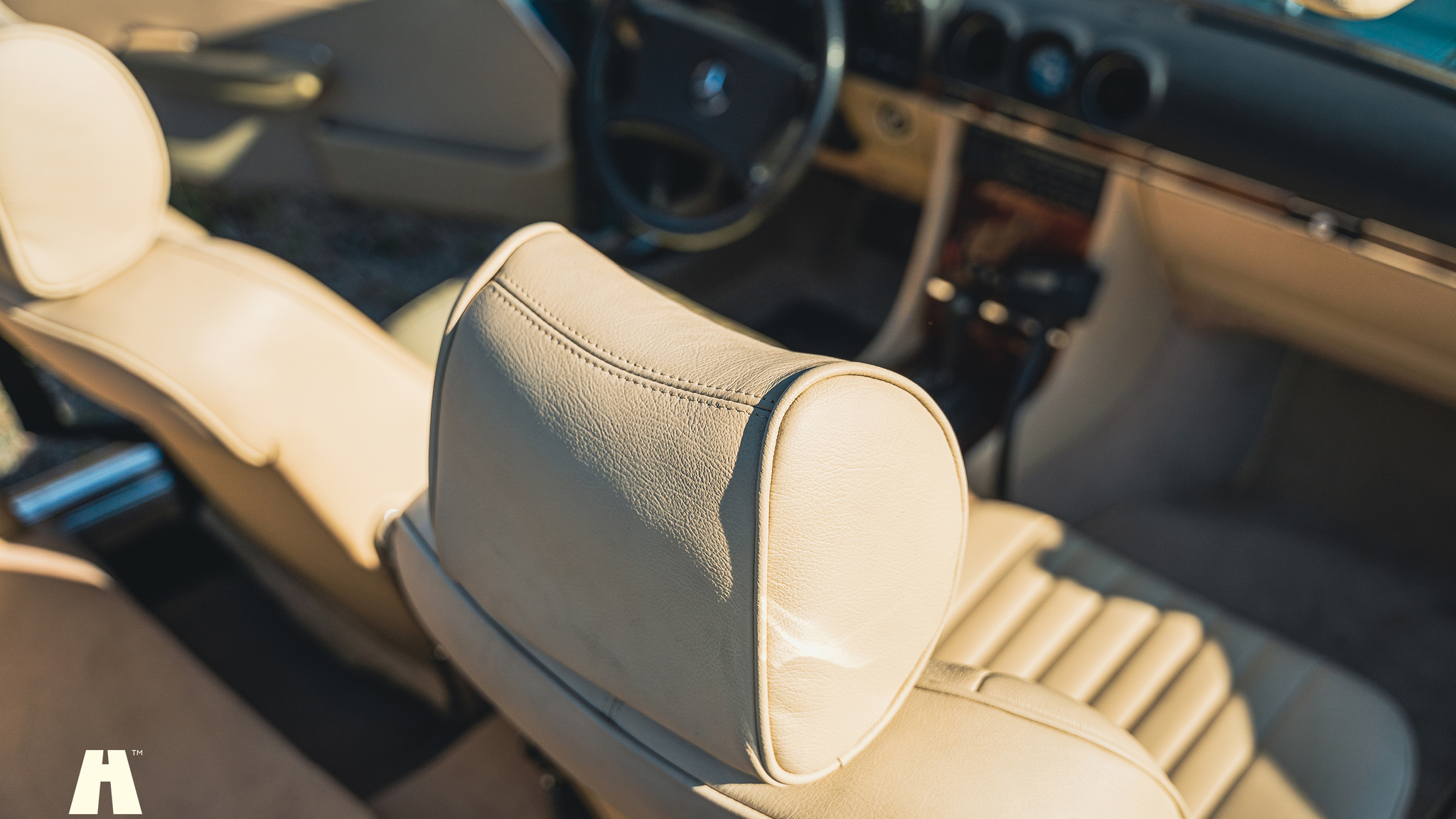 Interiörbild 1985 Mercedes-Benz 380 SL