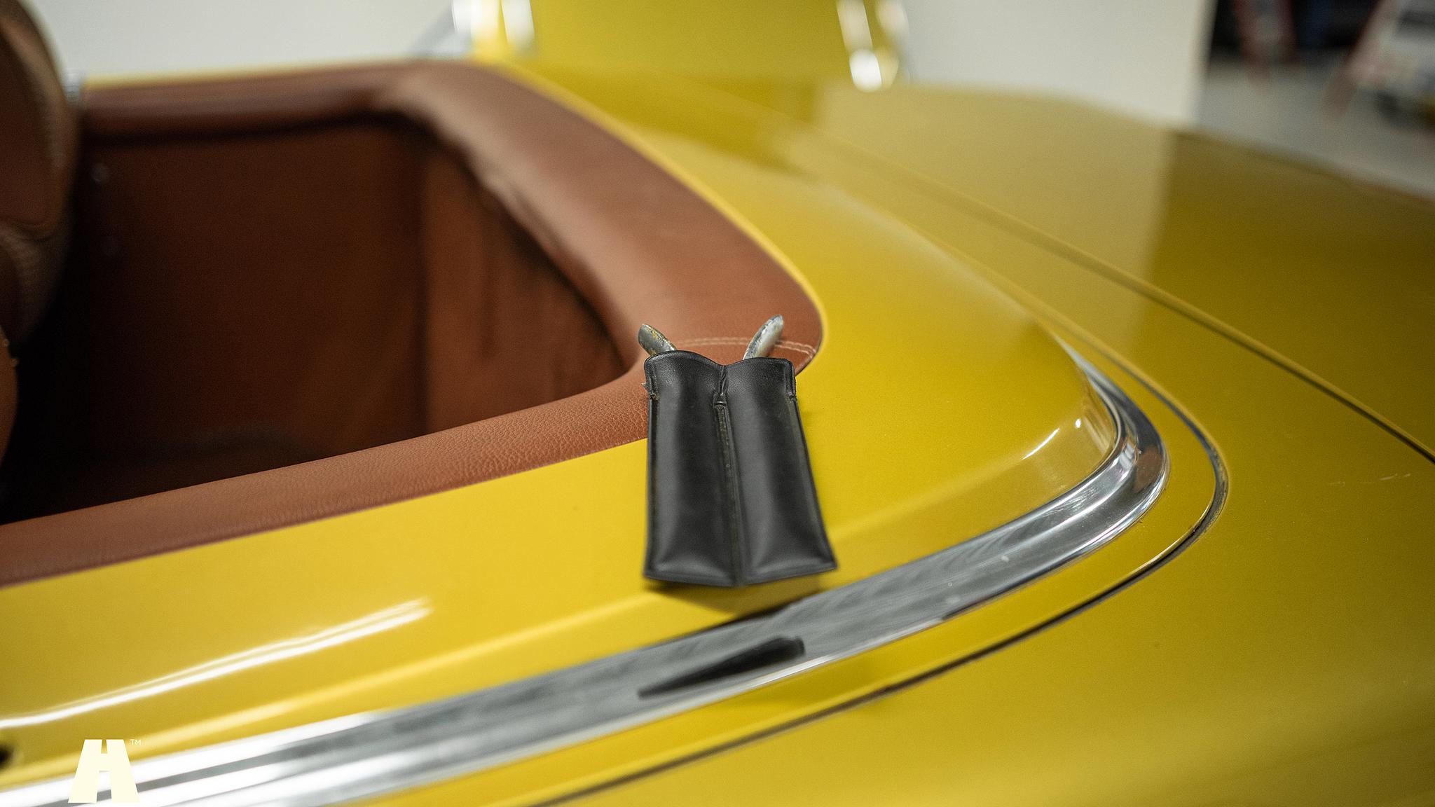 Exterior image of 1975 Mercedes SL 350