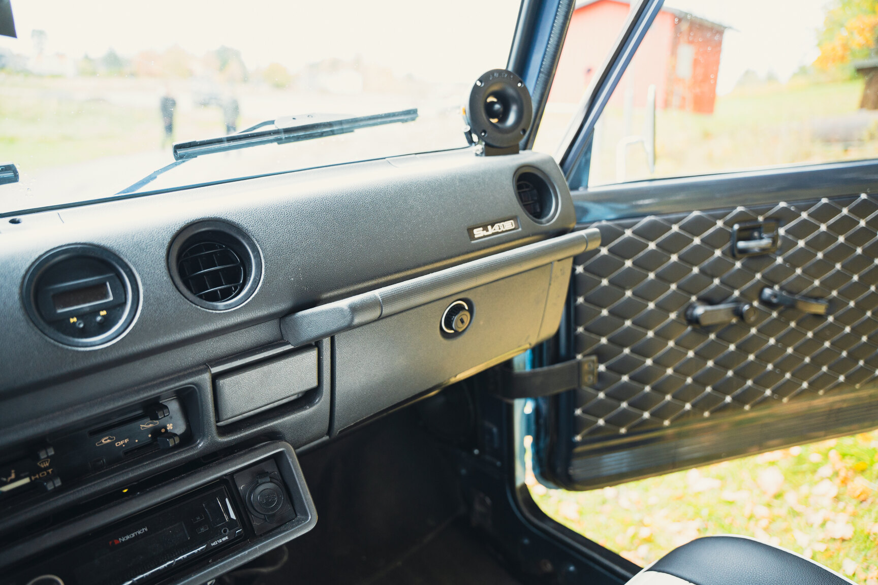 Interiörbild 1987 Suzuki SJ413 A-traktor