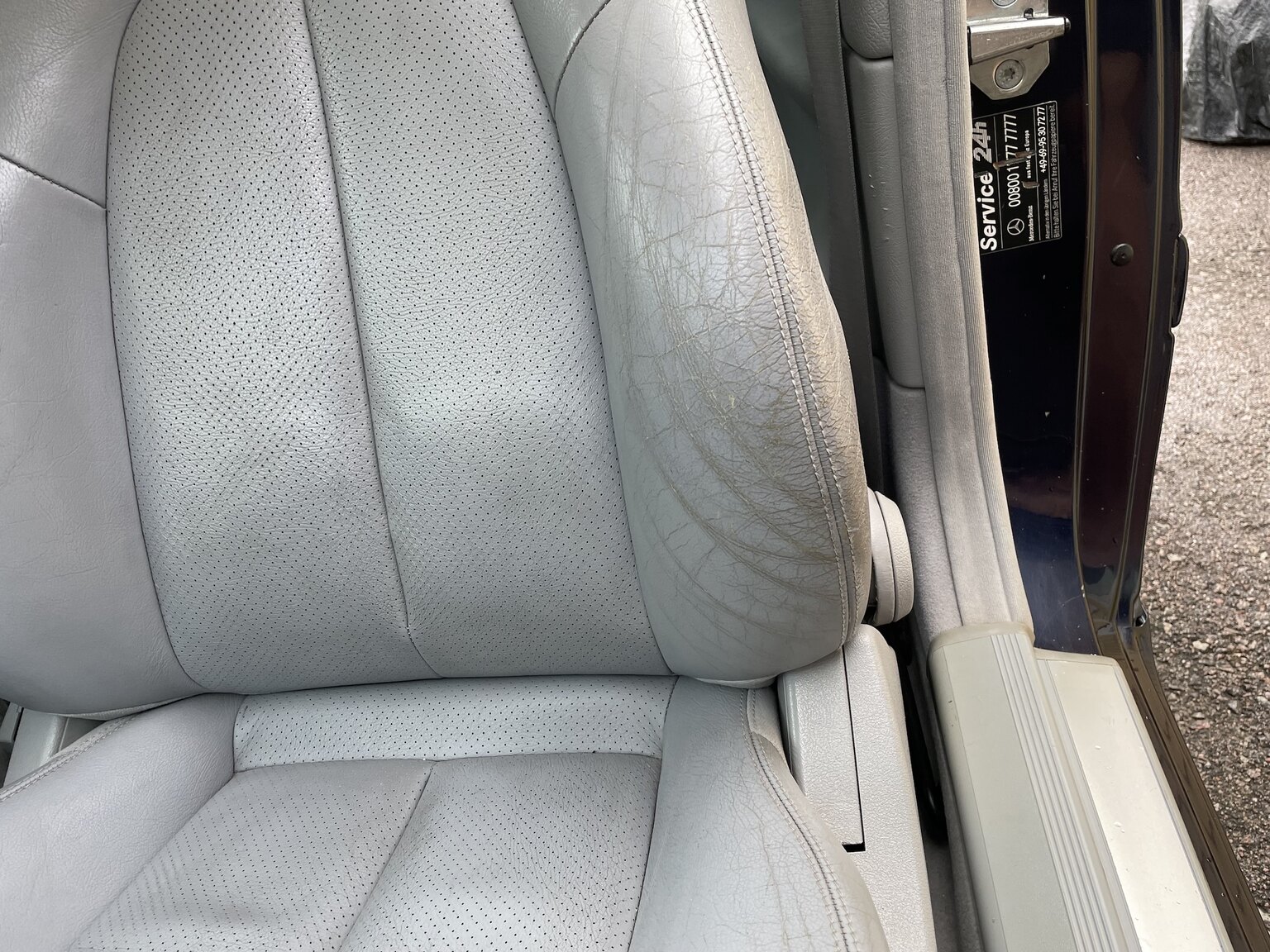 Interiörbild 2001 Mercedes-Benz CLK 230 Kompressor