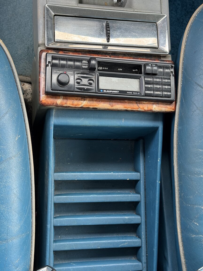 Interior image of 1976 Rolls-Royce Silver Shadow