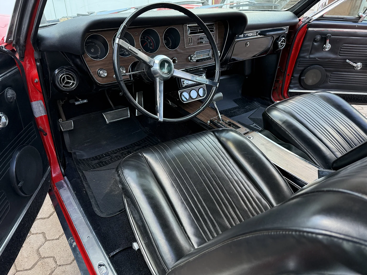 Innenraumfoto von 1967 Pontiac GTO Hardtop (38)