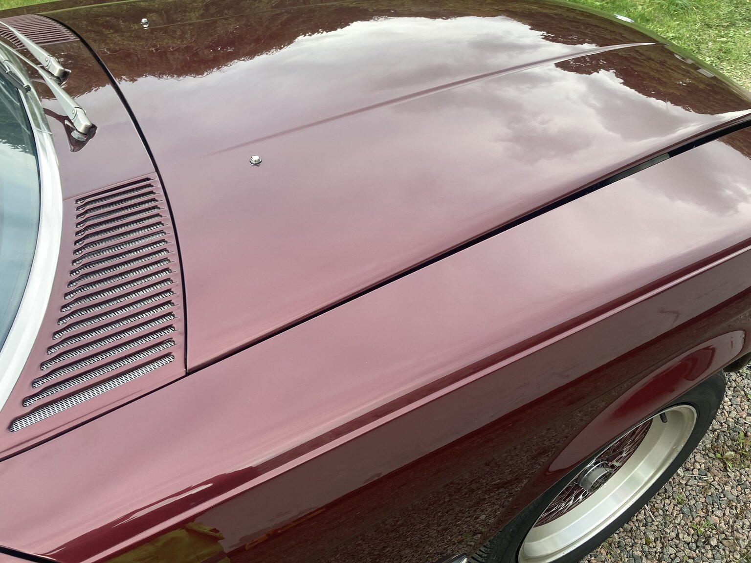 Exterior image of 1973 Mercedes-Benz 450 SLC