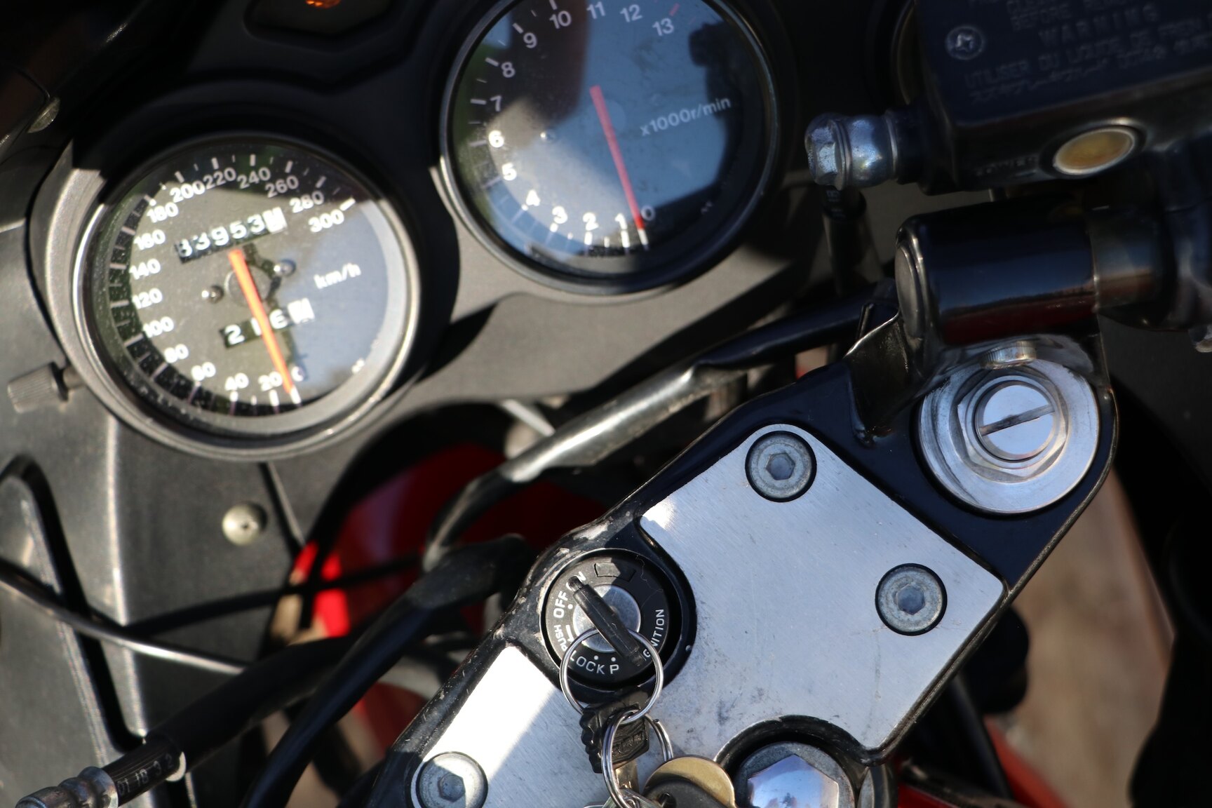 Exteriörbild på 1995 SUZUKI RF 900R