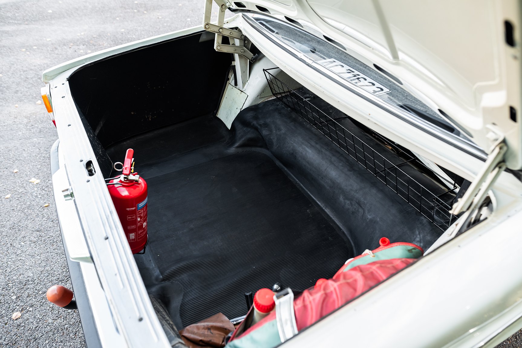 Interior image of 1967 Volvo 144 1.8 