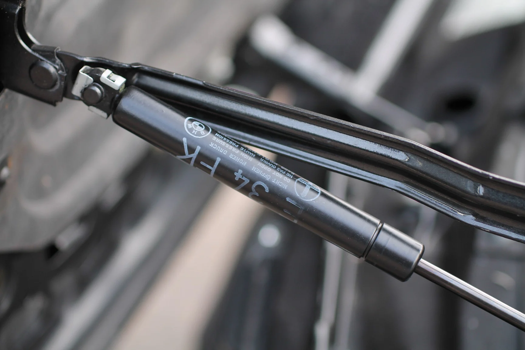 Image of 1993 BMW E34 M5 Touring  mechanics (2)