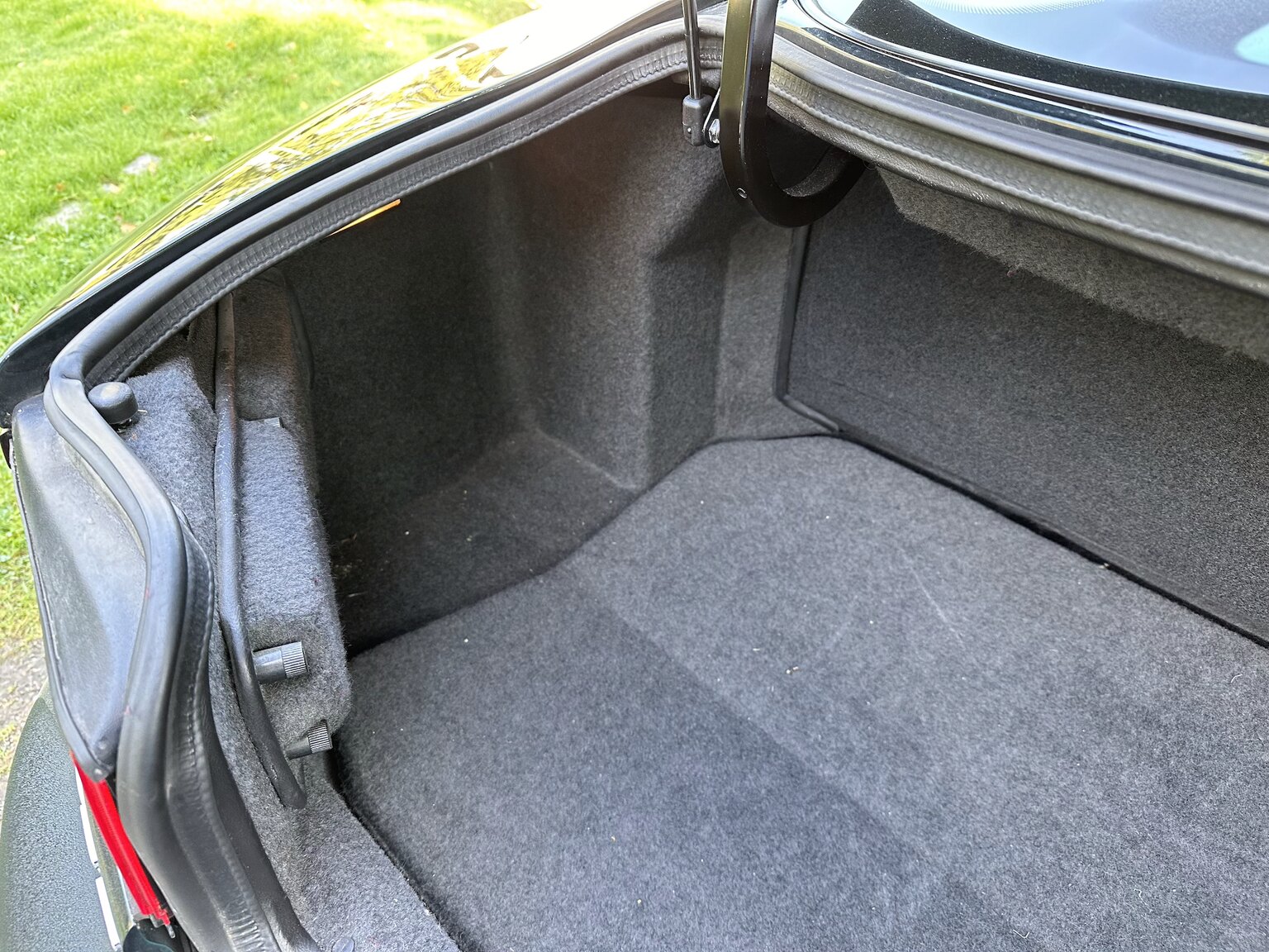 Interiörbild 2003 Aston Martin DB7