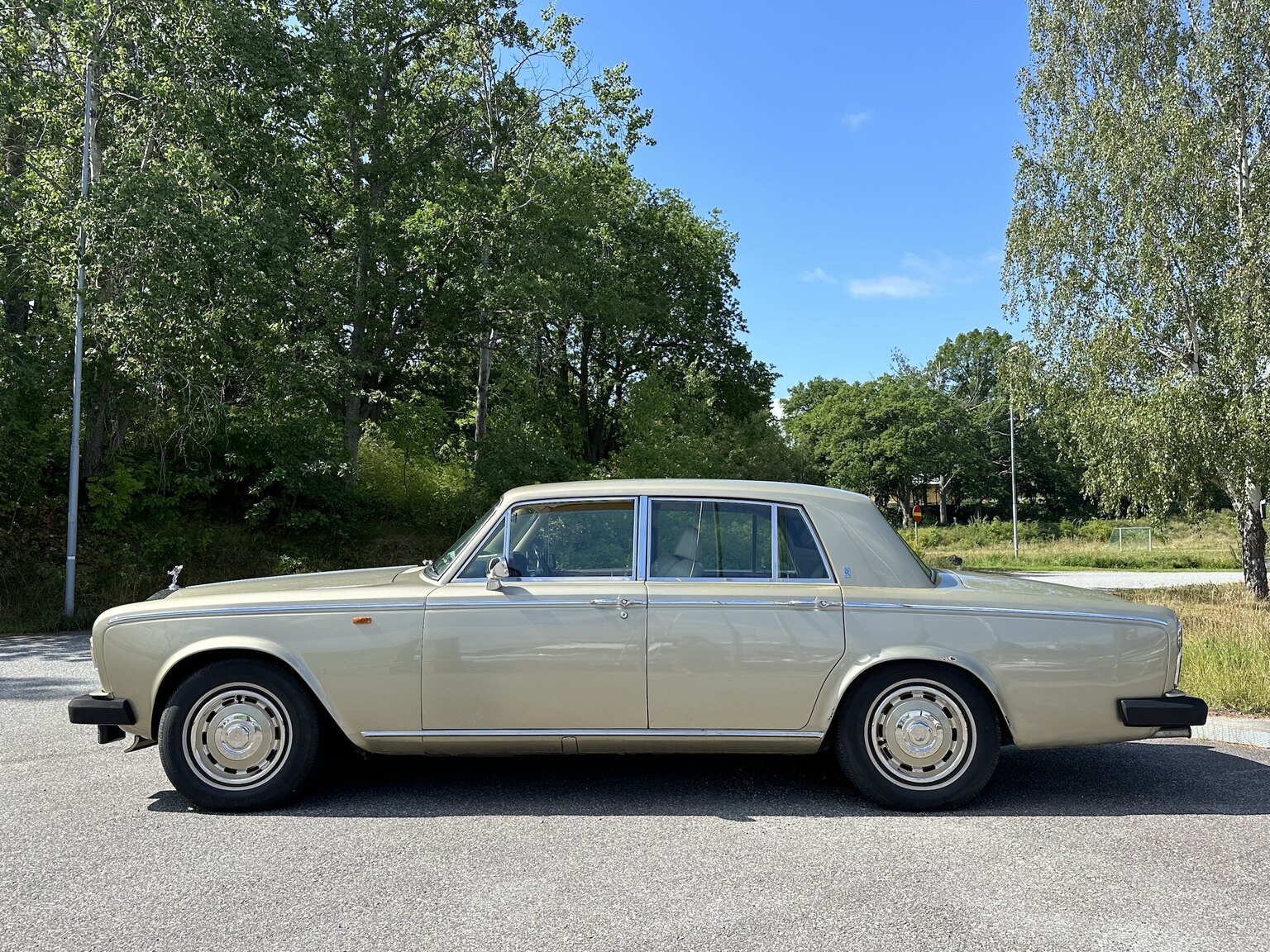 Exterior image of 1979 Rolls Royce Silver Shadow