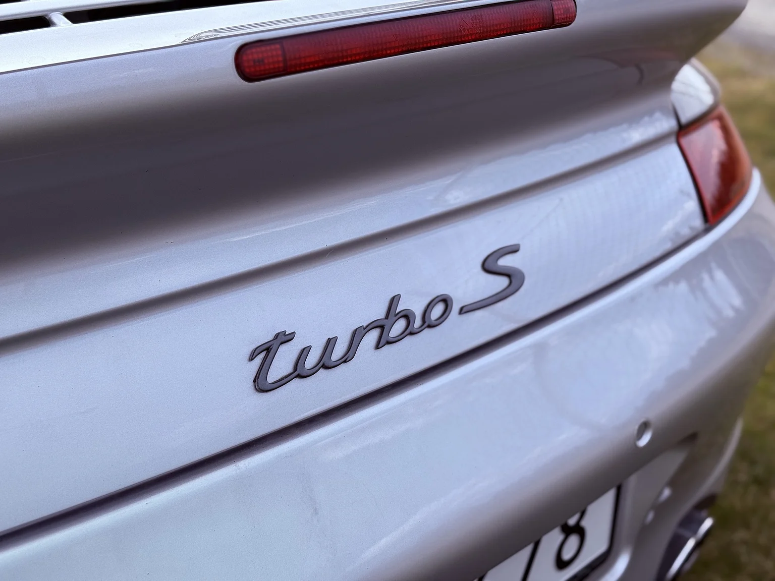 Exterior image of 2005 Porsche 996 Turbo S (22)