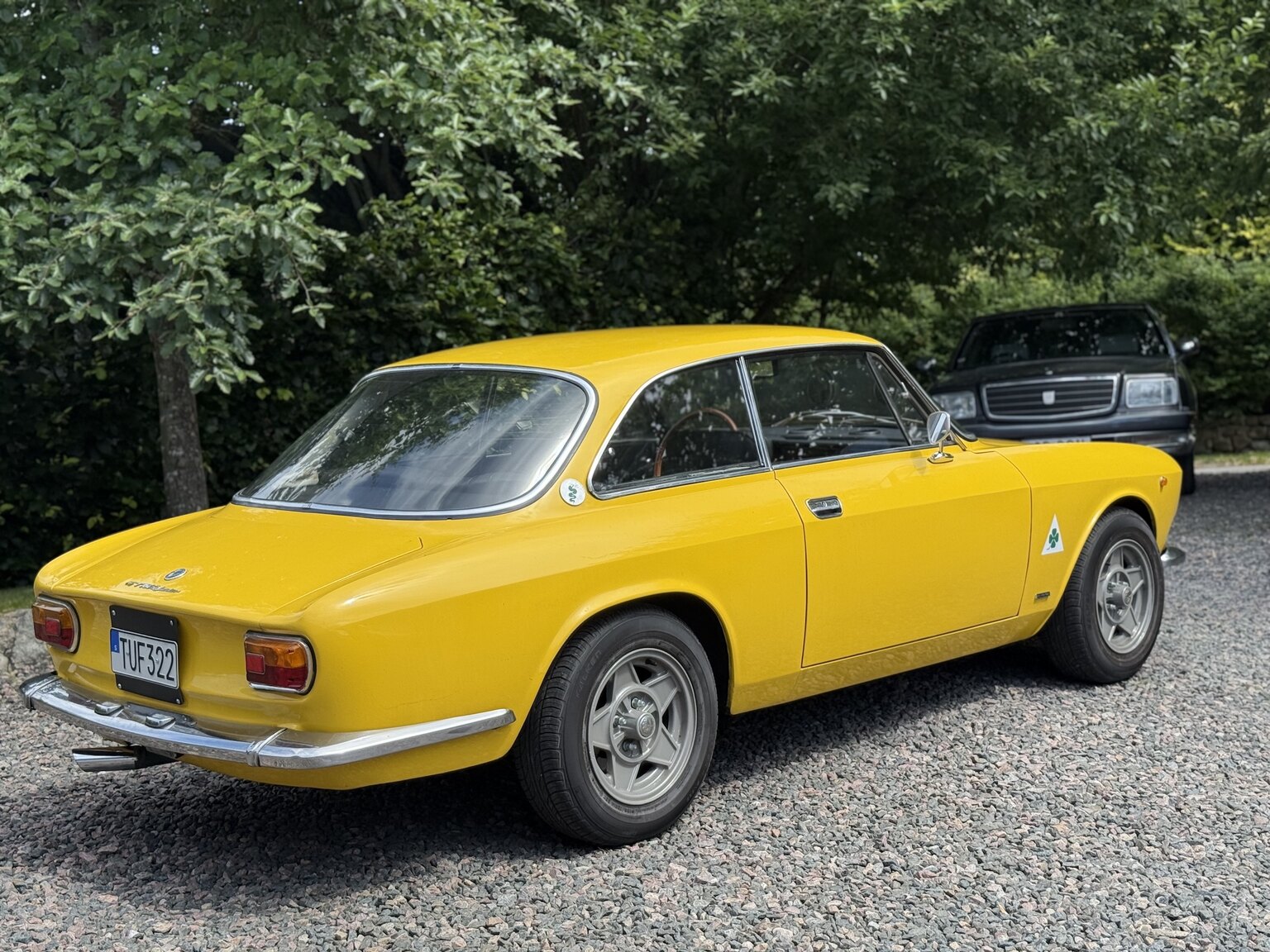 Exterior image of 1974 Alfa Romeo GT 1600 Junior