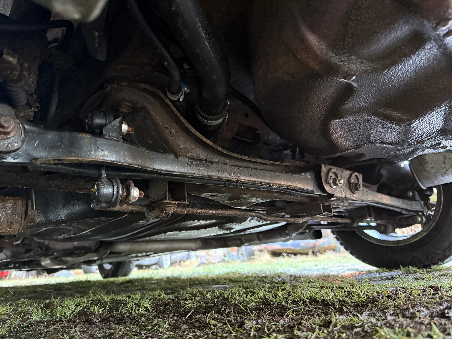 Exteriörbild på 1992 Mazda 626 Hatchback 2.5 V6 Automatic (34)