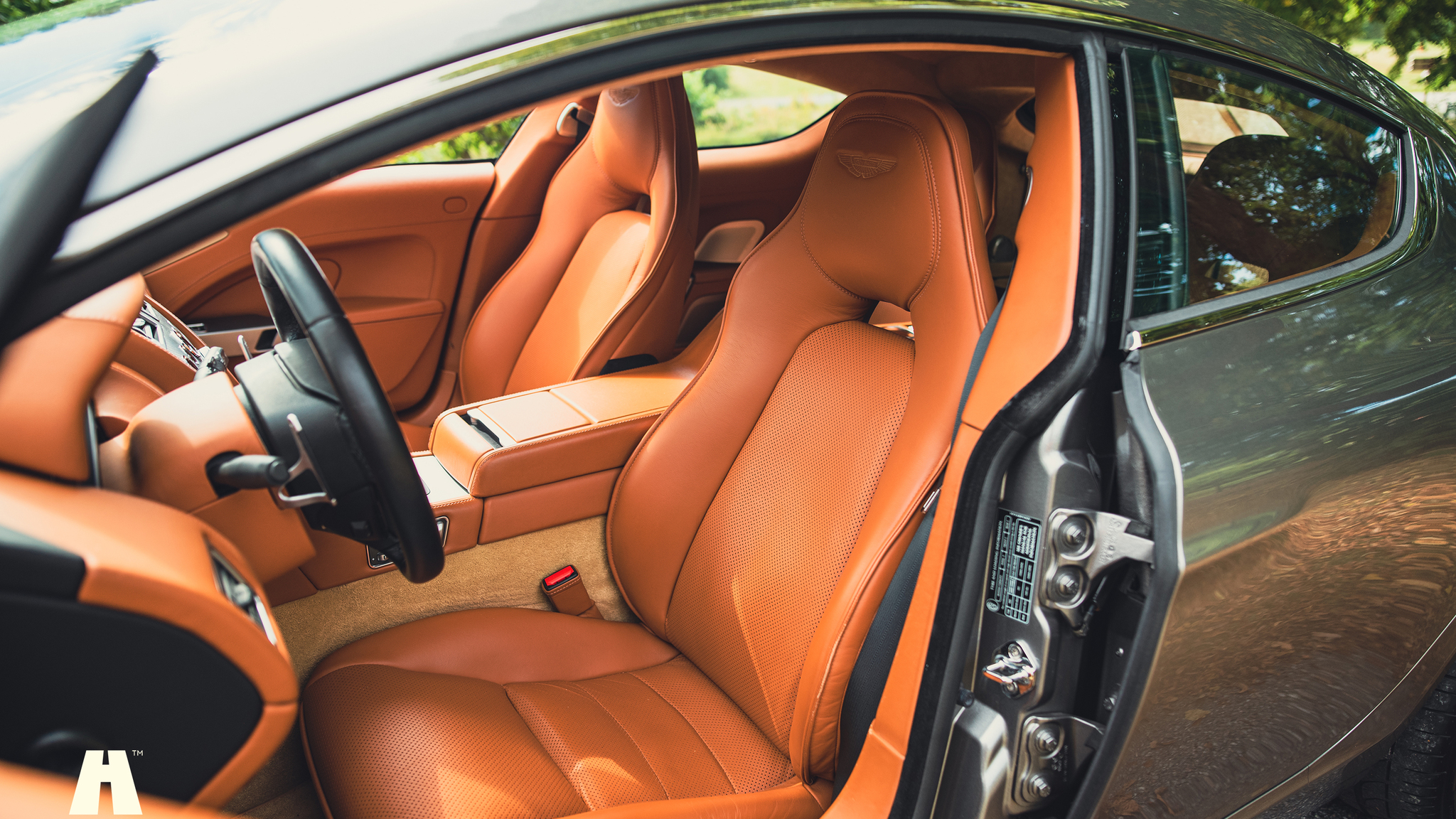 Innenraumfoto von 2014 Aston Martin Rapide S