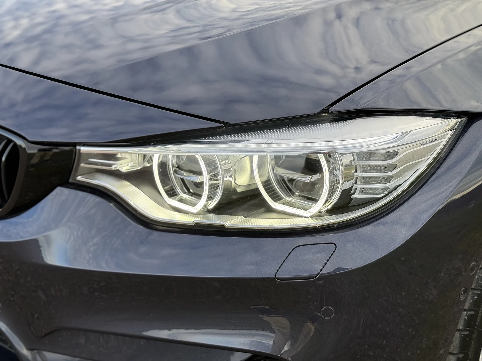 Exteriörbild på 2017 BMW M3 Competition 30 Jahre (45)