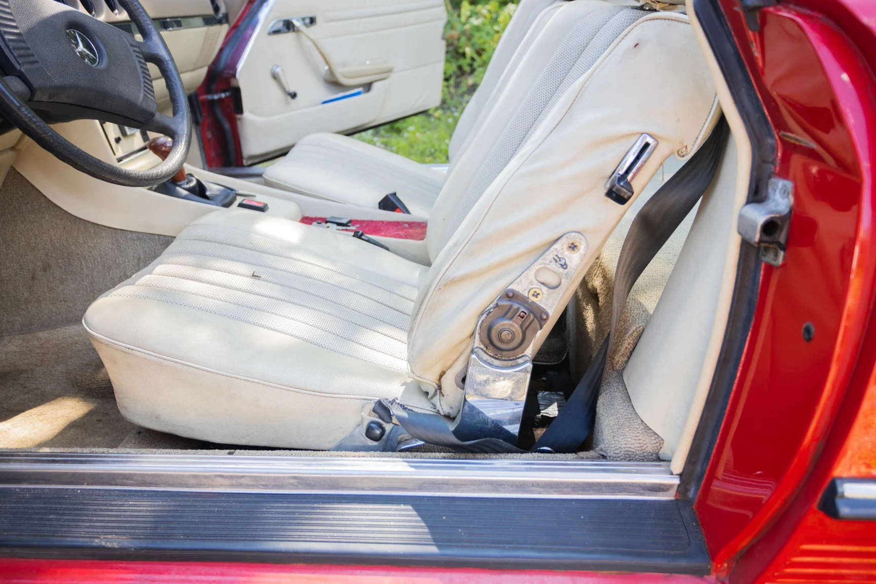 Innenraumfoto von 1975 Mercedes-Benz 280 SL (13)