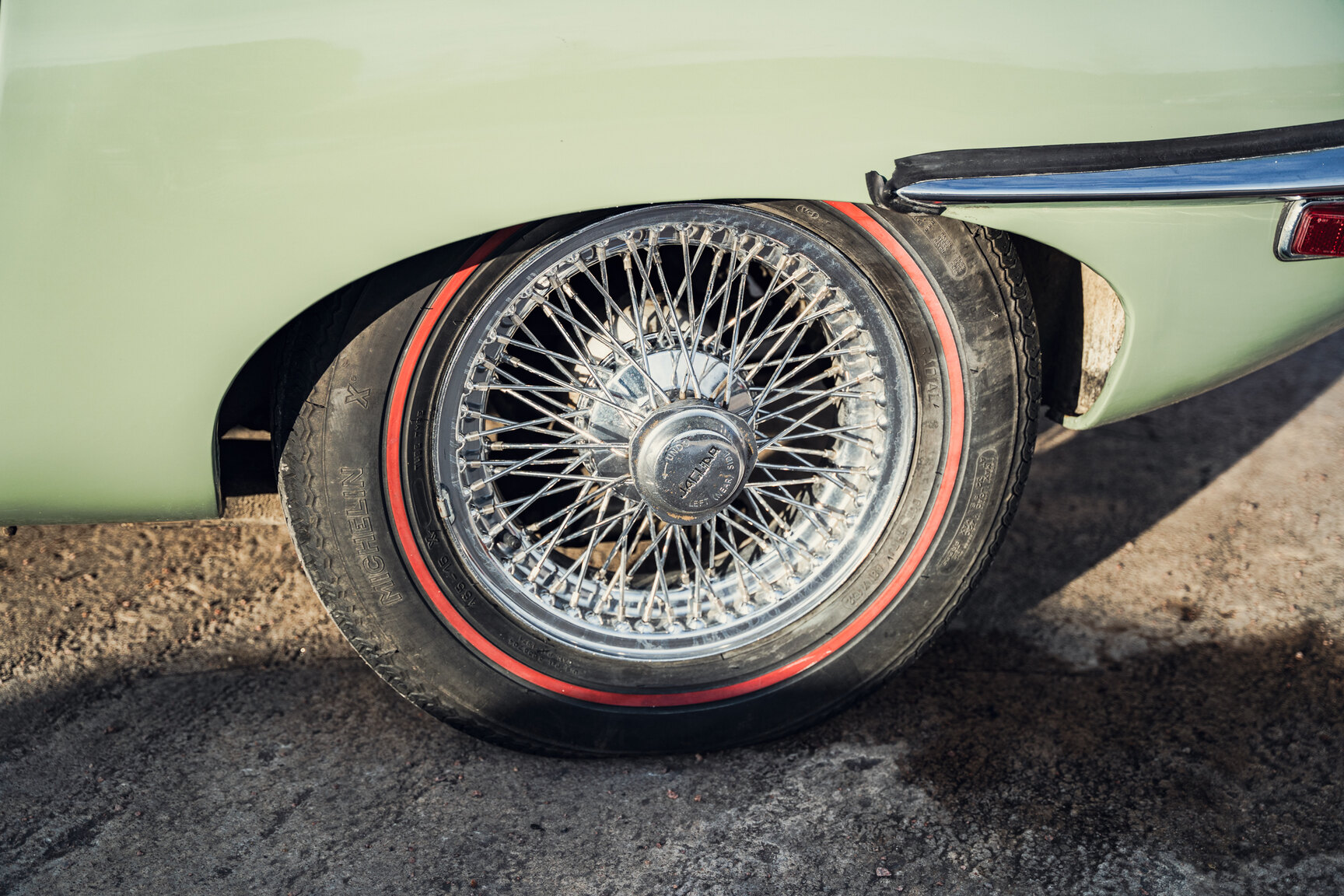 Exteriörbild på 1970 Jaguar E-Type Roadster
