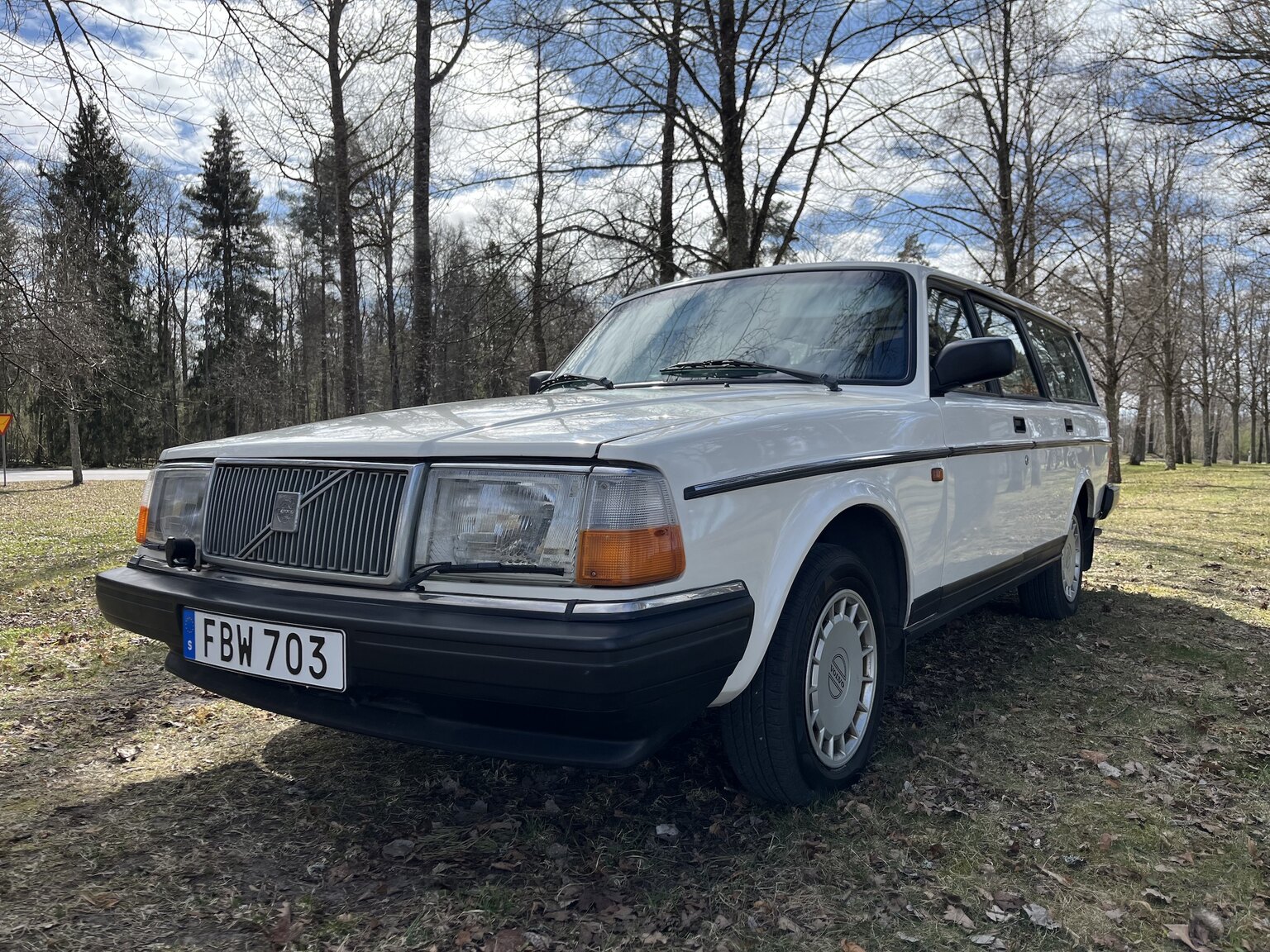 Exterior image of 1993 Volvo 245 GL