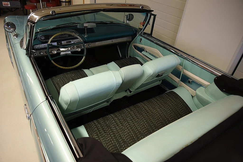 Bild von 1960 Plymouth Fury (10)