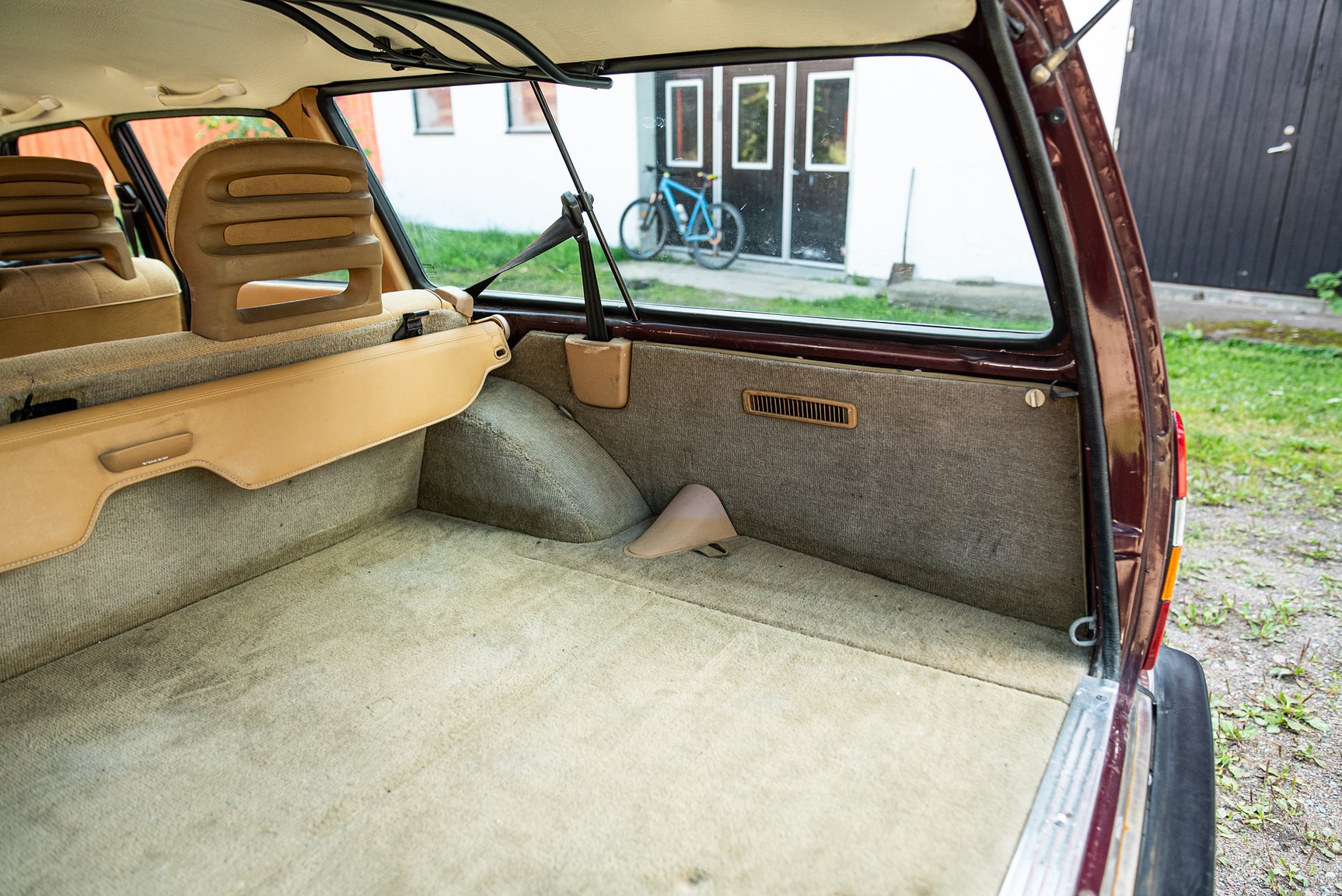 Interiörbild 1993 Volvo 245 GL Classic "No Reserve Auction"