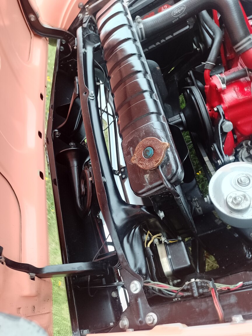 Image of 1957 Ford Fairlane 500 Skyliner Retract mechanics