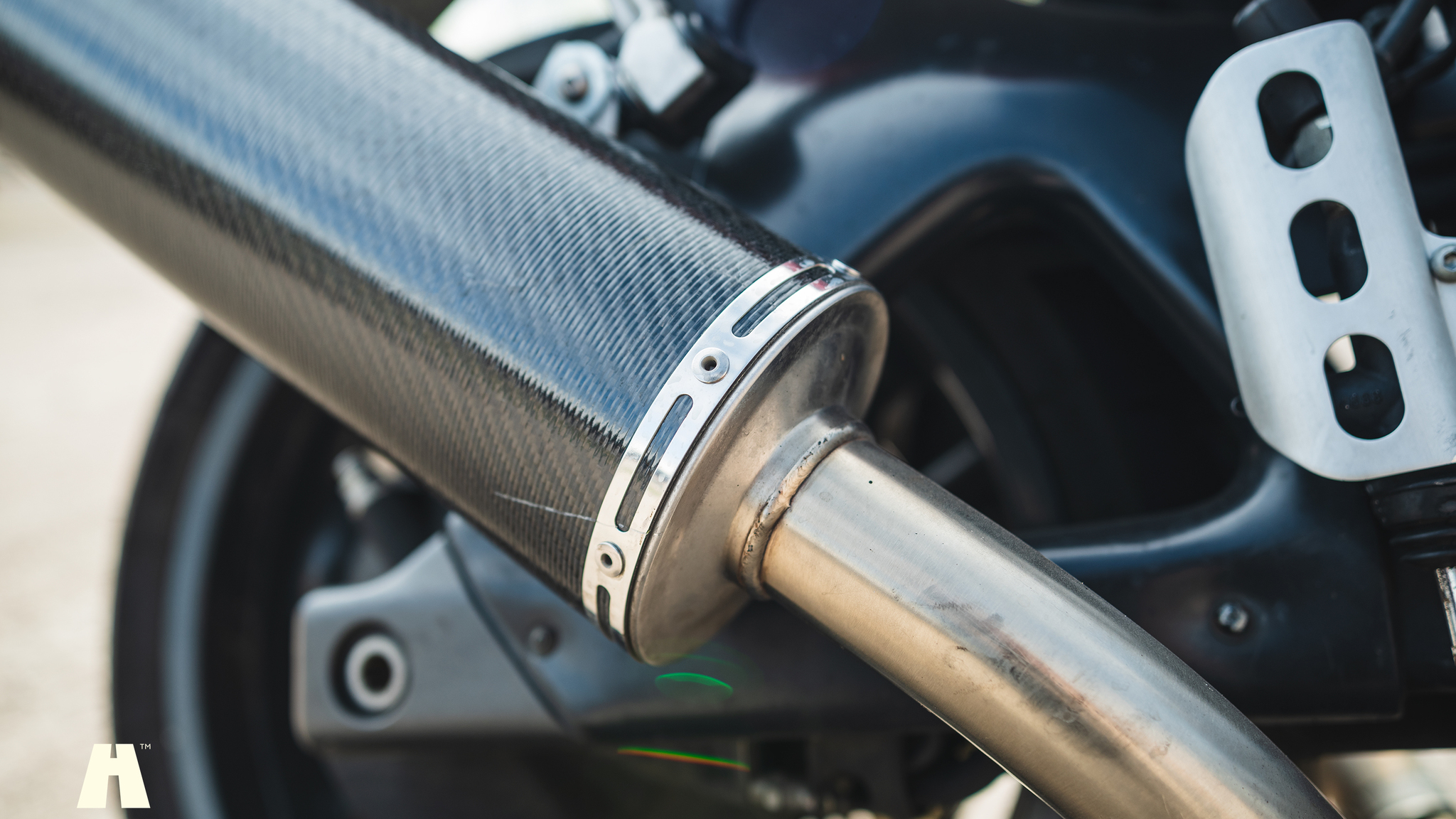 Image of 2002 Moto Guzzi V11 Le Mans (25) mechanics