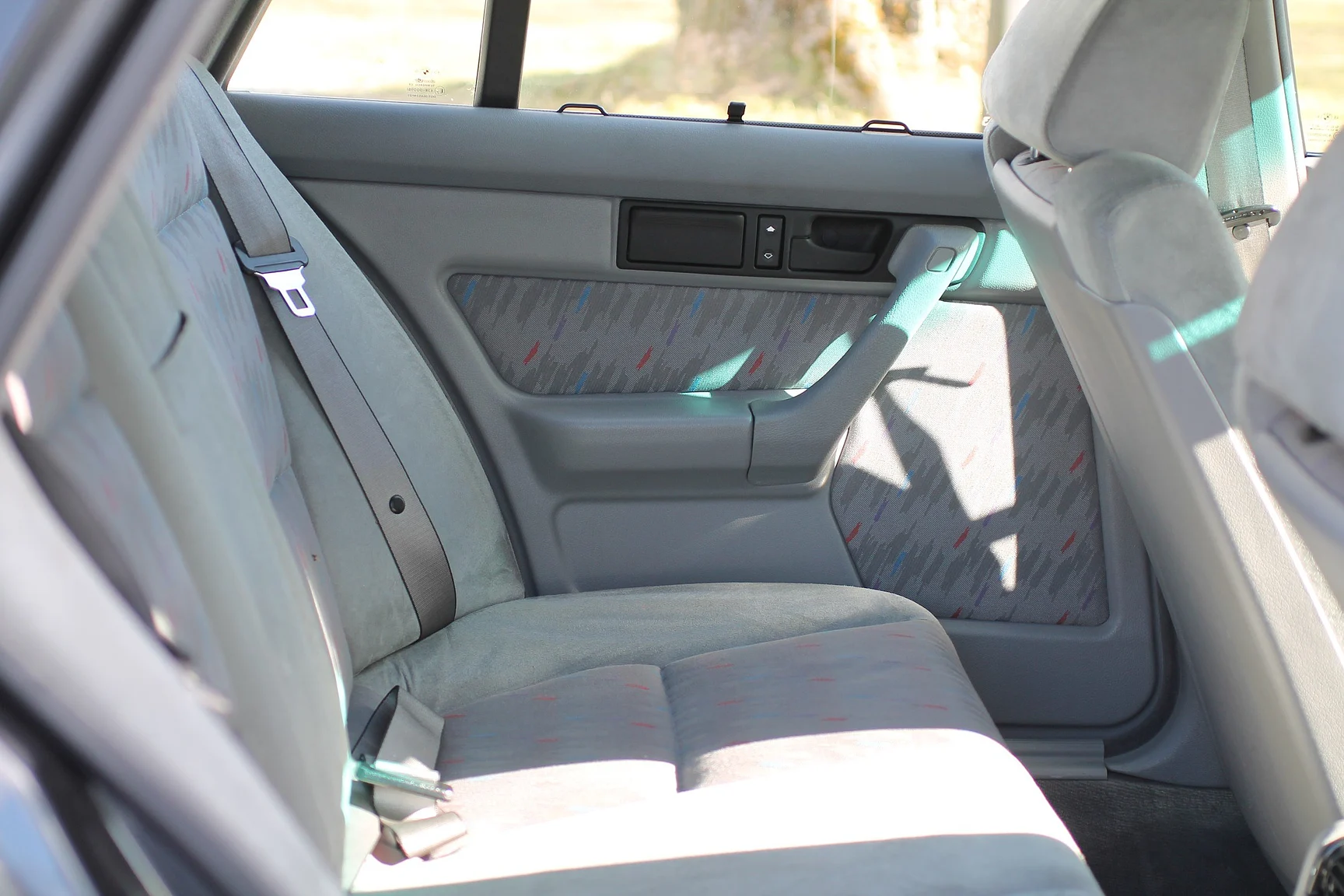 Innenraumfoto von 1993 BMW E34 M5 Touring  (49)