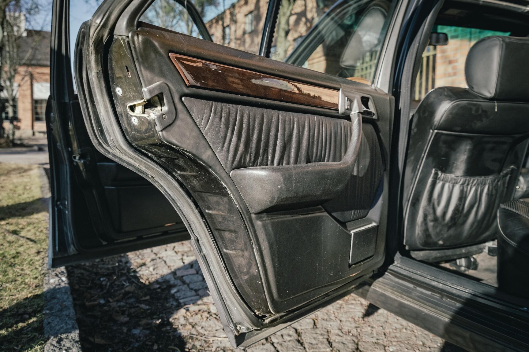 Innenraumfoto von 1991 Mercedes-Benz 300E-24 (48)