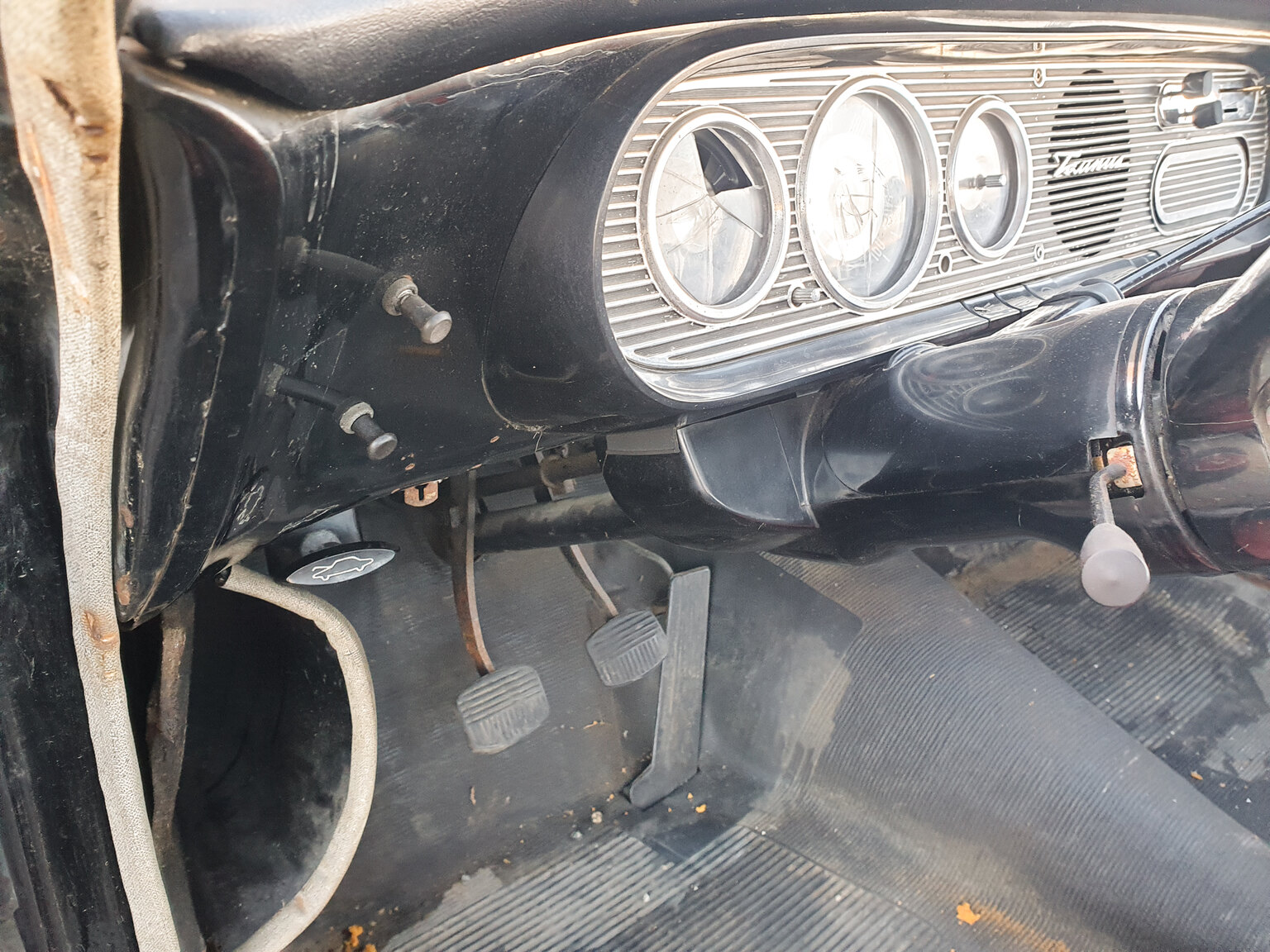 Interior image of 1964 Ford Taunus 17 M Super