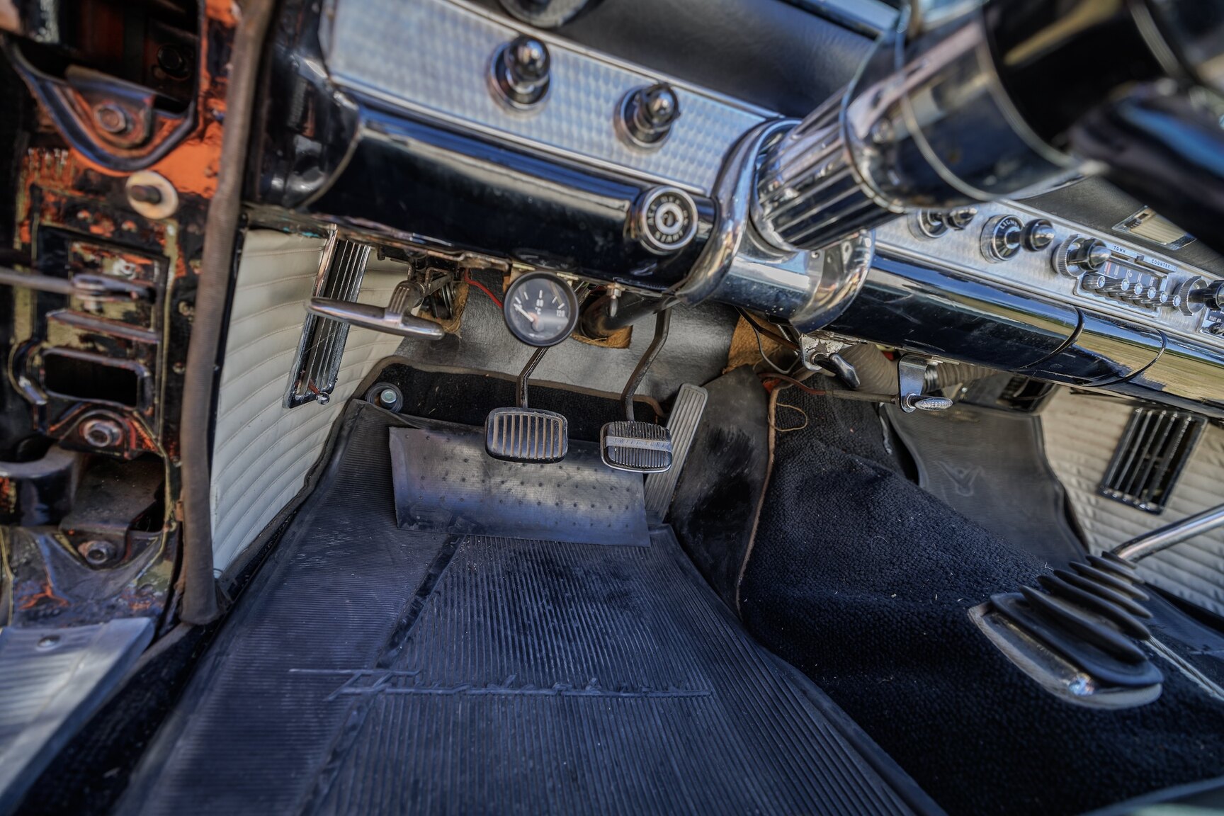 Innenraumfoto von 1956 Ford Thunderbird