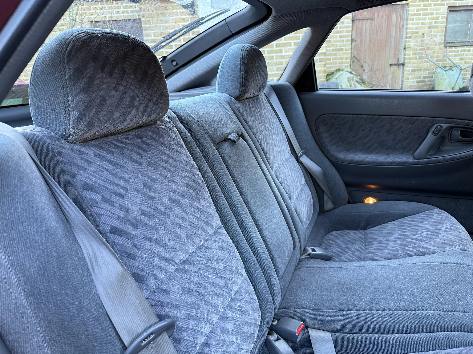 Interiörbild 1992 Mazda 626 Hatchback 2.5 V6 Automatic (26)