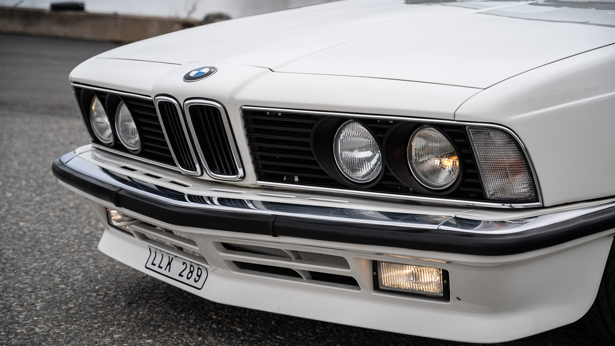 Exterior image of 1983 BMW 635 CSi