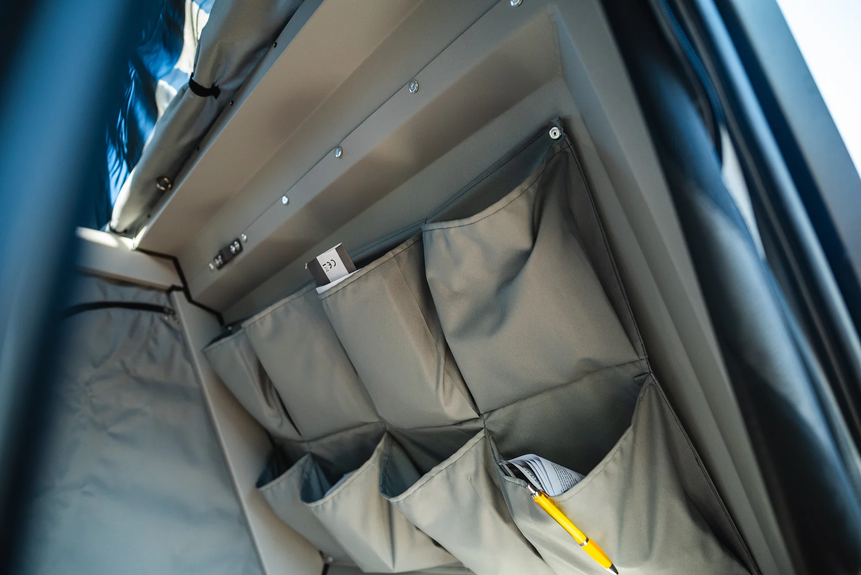 Interior image of 2025 Northea Trailer Expedition Crawler 458i Offgrid-Camper (13)