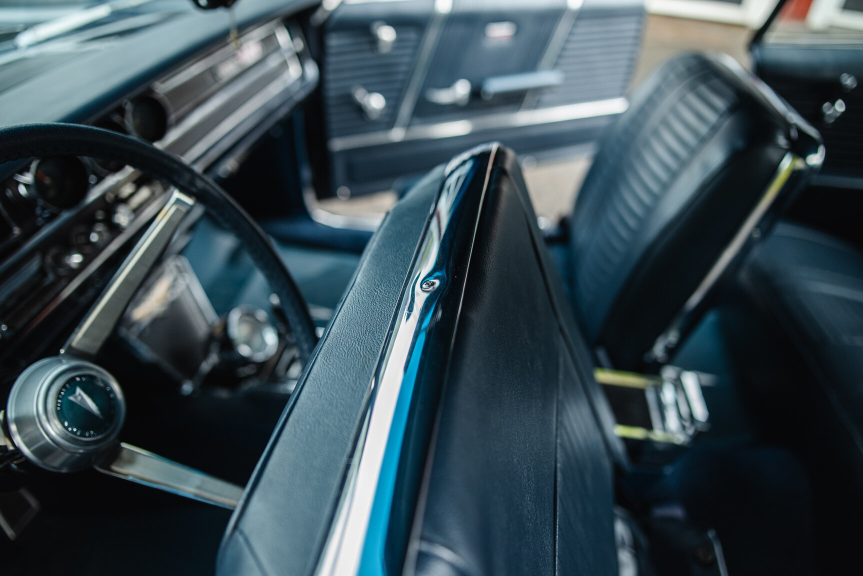 Interior image of 1965 Pontiac Catalina 421 Tripower-Pack 2+2