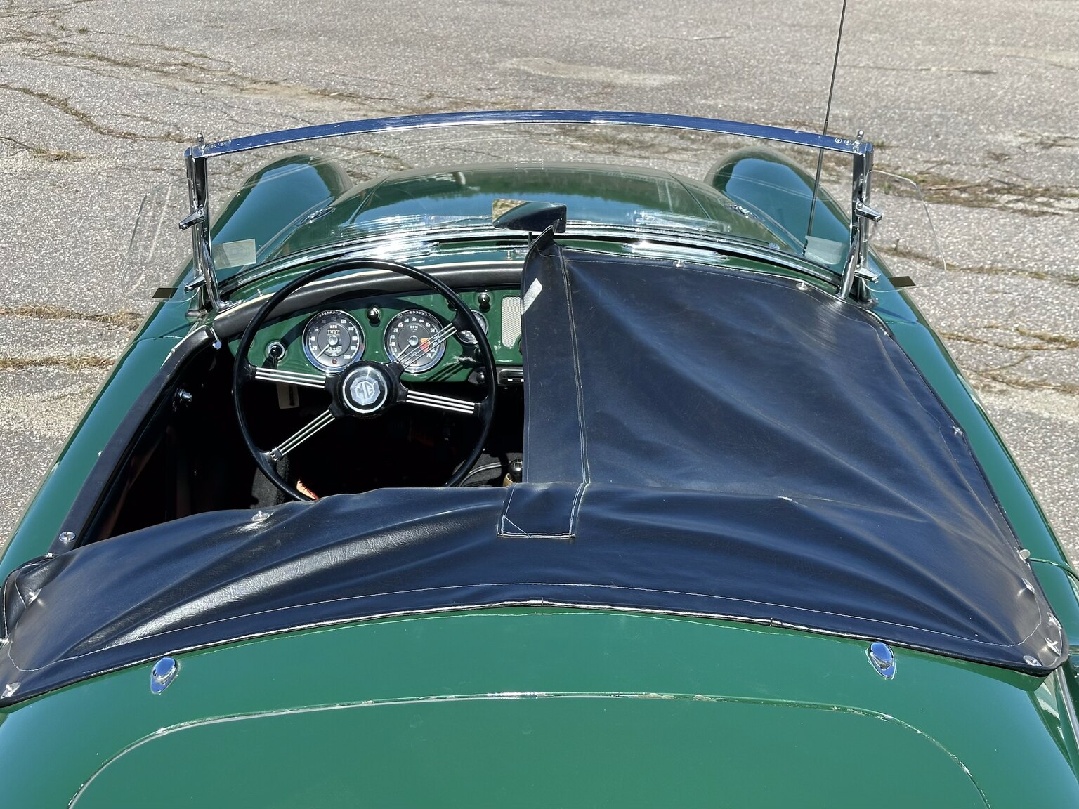 Aussenfoto 1957 MGA Roadster (58)