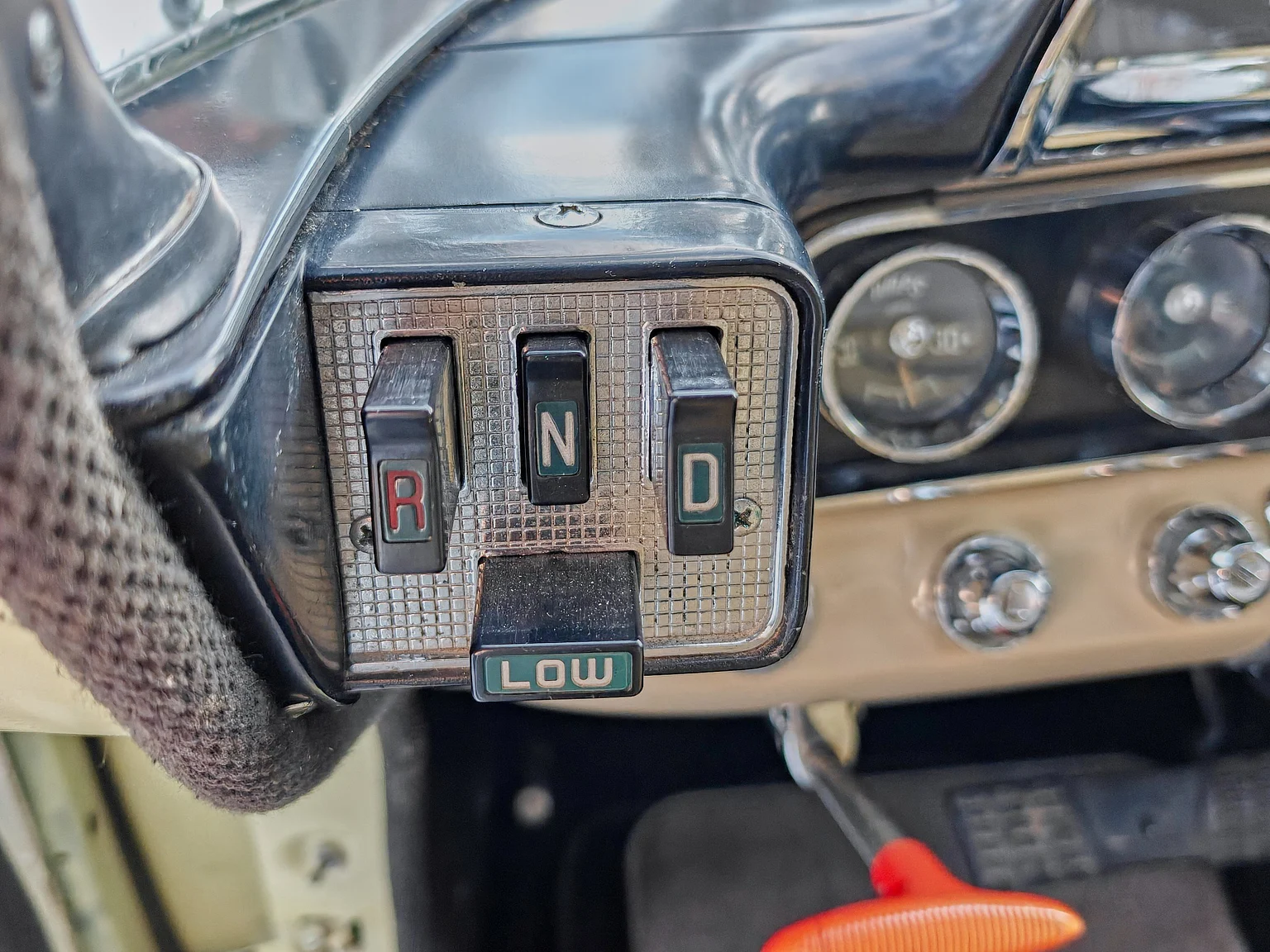 Interiörbild 1957 Dodge Royal (24)