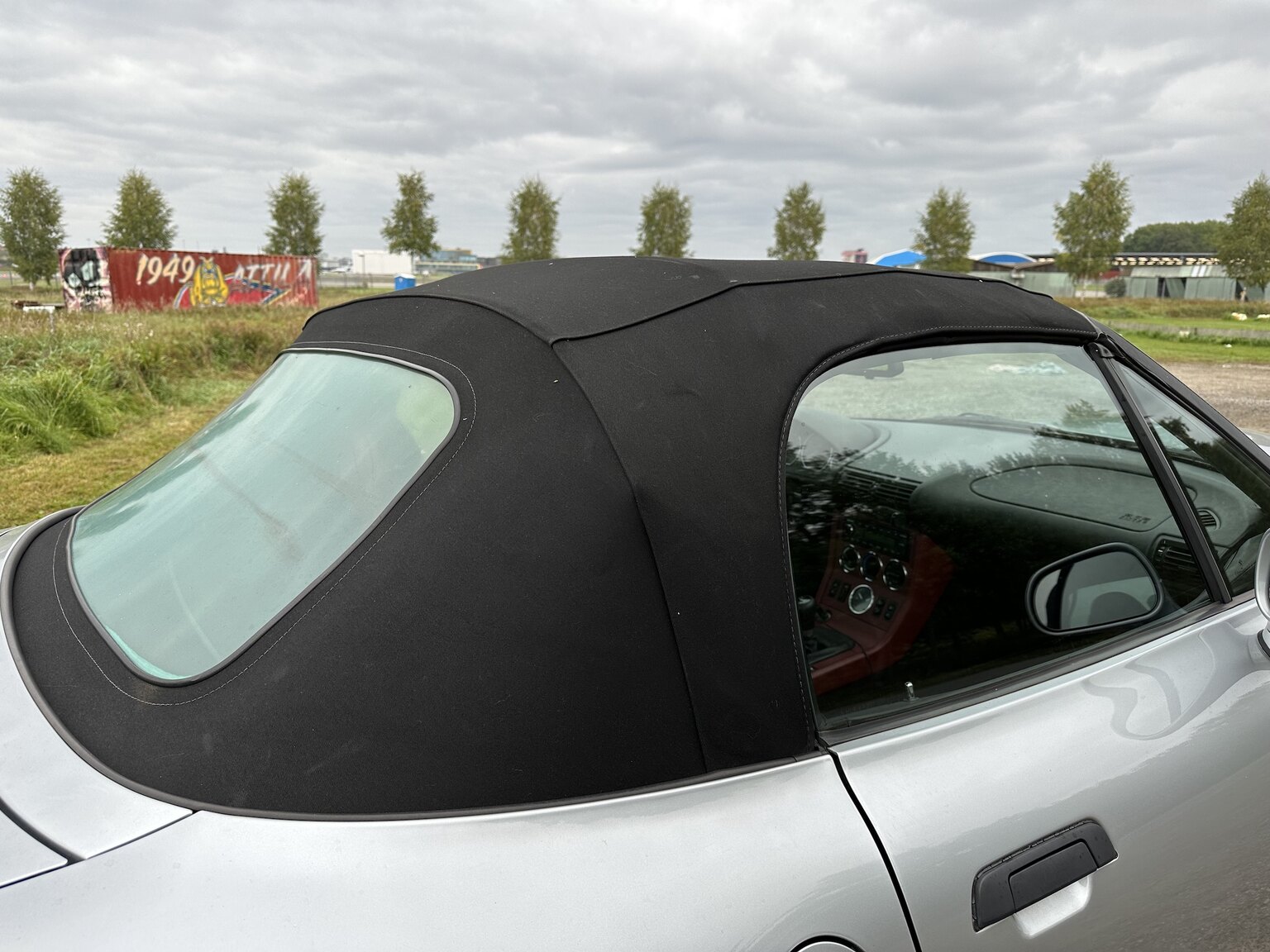 Exterior image of 1997 BMW Z3 2.8 Roadster